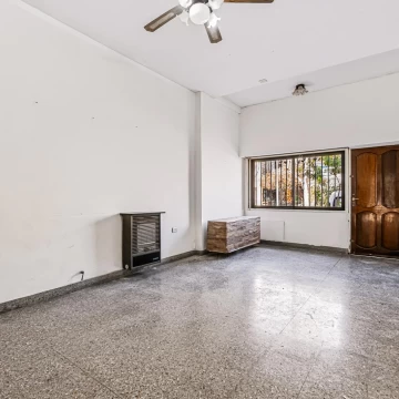 Venta PH / Casa Parque Avellaneda | 3 Ambientes + Dependencia, Jardín, Patio y Cochera