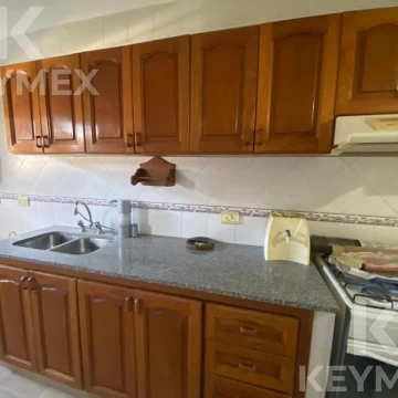 ALQUILER de Departamento 2 dormitorios con cochera 76 m2 Apto profesional