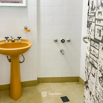 1789999946.jpg