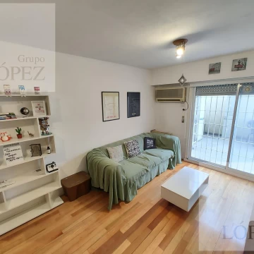 Alquiler Temporario - Departamento de 2 ambientes en Olivos - Con Patio Privado