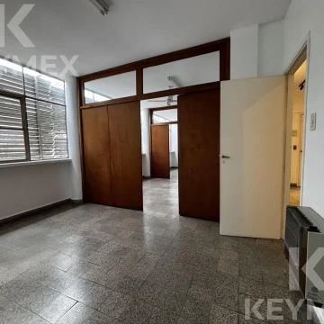Oficina en alquiler - Zona Plaza Moreno La Plata