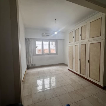 PH de 3 ambientes, 70m2,  1er piso por escalera