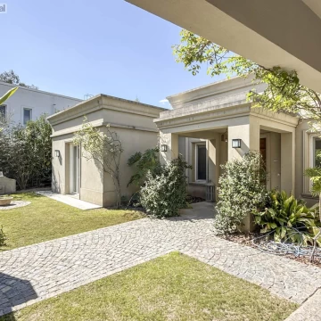 Casa amplia y lumionsa en El Encuentro