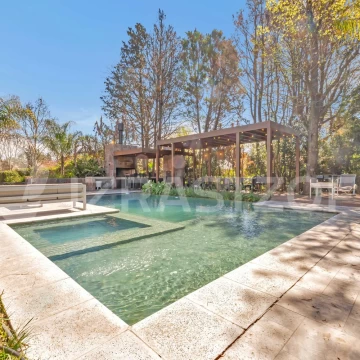 Propiedad  en Carmel CC Totalmente renovada  