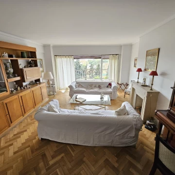 Departamento sobre Av. Libertador AMOBLADO