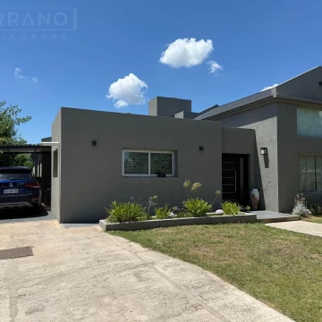 Venta casa con pileta 5 ambientes en  San Alfonso, Pilar