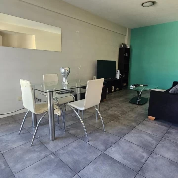 Departamento Venta - Barracas - 2ambientes Gde (Dividido como 3 ambientes)