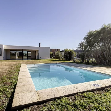 San Sebastián Área 1 | Casa a Estrenar | 5 Ambientes | Galería   Parrilla | Una Planta