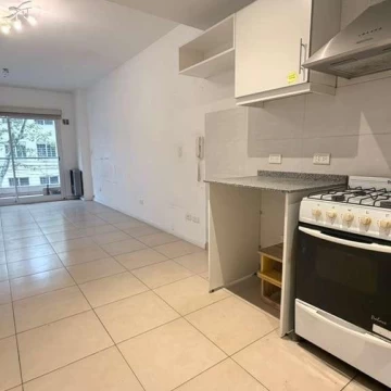 Venta Monoambiente con Balcon al frente en Caballito