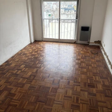 Departamento en Venta 2 Ambientes en Balvanera Super Luminoso
