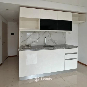 1790017942.jpg