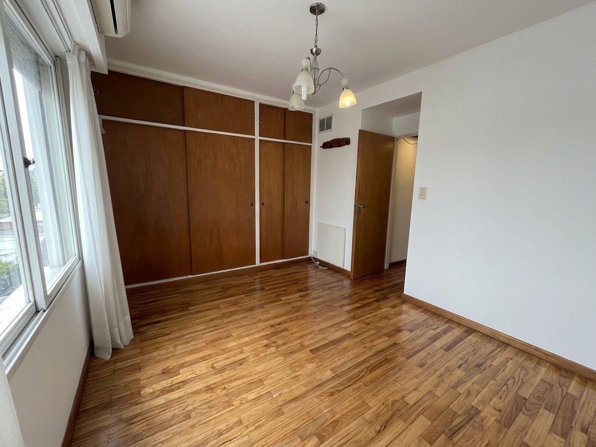 dormitorio con placar