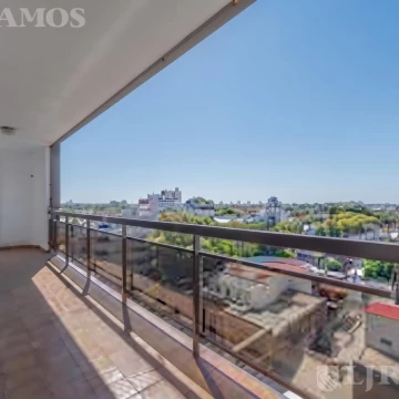 VENTA semipiso , balcon aterrazado, vista abierta, 3 dorm, cochera, Centro S Fernando