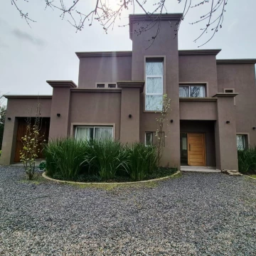 Casa en La Plata