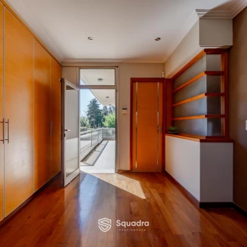 1790021560.jpg