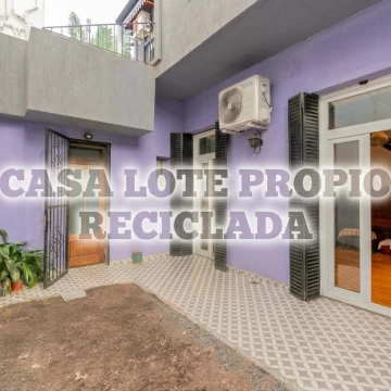 CASA EN LOTE PROPIO CON COCHERA, PATIO Y TERRAZA – VILLA GENERAL MITRE