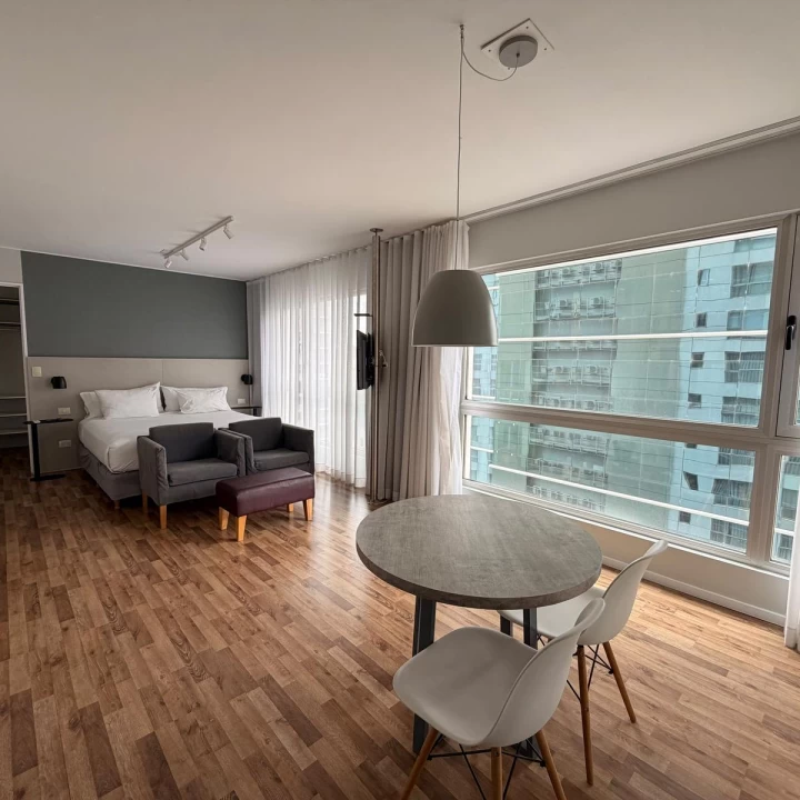 Loft amoblado con vista abierta en venta | Quartier Madero Urbano