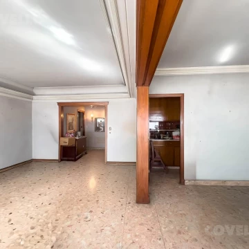 Venta semipiso de 3 dormitorios - Recoleta
