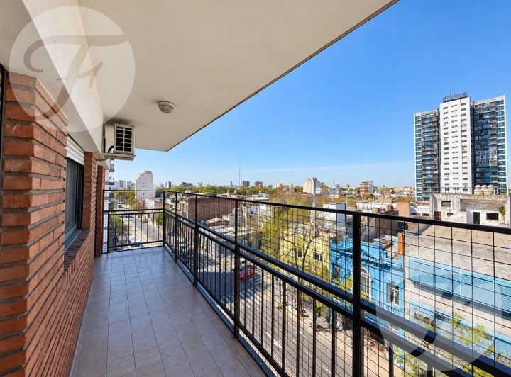 3 Ambientes con balcon y vista abierta - Parque Patricios