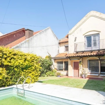 Casa en venta de 6 ambientes en Martinez