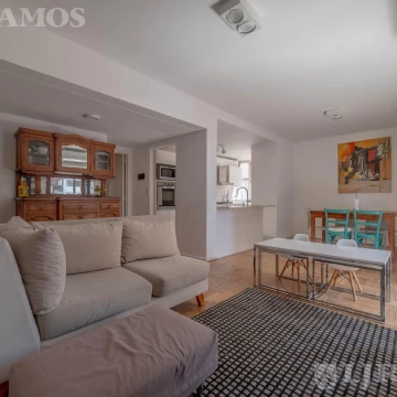 Departamento en Belgrano de 4 ambientes con balcón al frente! Muy luminoso!
