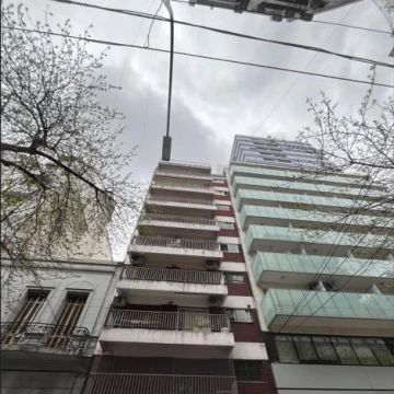 Departamento en Alquiler 2 Ambientes en Balvanera con Balcón
