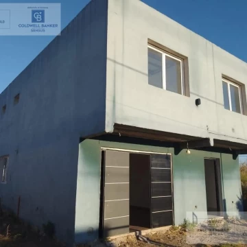 CASA EN VENTA, 4 HABITACIONES, CINCO SALTOS 