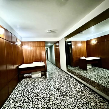 1790090844.jpg