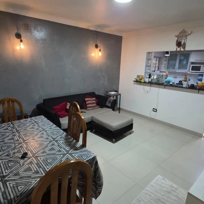Casa en Temperley Este venta 4 ambientes