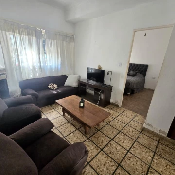 VENTA-CASA 6 AMBIENTES-PATIO-TERRAZA-SÁENZ PEÑA-3 DE FEBRERO