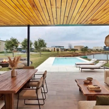VENTA CASA 4 AMB A ESTRENAR A LA LAGUNA, MUELLE AREA 11 SAN SEBASTIAN PISCINA ORIENTACION NORTE