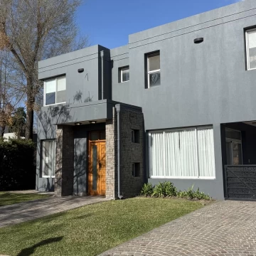 Casa 5 ambientes con pileta, Altos del Sol