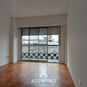 Departamento en Alquiler 4 ambientes en Boedo con Balcon al frente