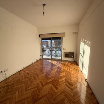 Alquiler Departamento 3 ambientes con dependencia, balcón- Belgrano