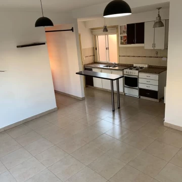 Venta - PH - 2 Ambientes - Balcon - Frente - Monte Castro - Apto Credito