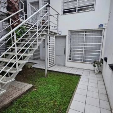 Venta - PH - 2 Ambientes - Patio - Luminoso - Monte Castro - Apto Credito