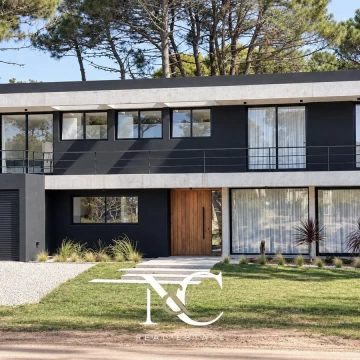 Casa en venta en Barrio Pioneros Pinamar 4 dormitorios cochera gas natural