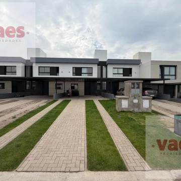 VENTA - Dúplex de Categoría de 3 Dormitorios | Alqarias – Siete Soles |
