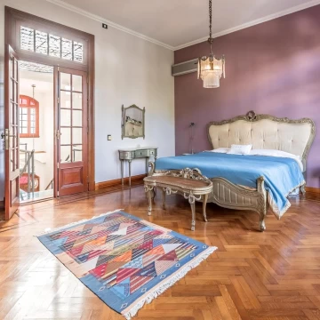 Casa en venta en Belgrano Jardin Garage Quincho Yacuzzi
