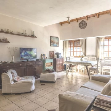 Venta PH 4 amb con patio | luz | divisible | opcional Local comercial | Munro