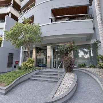Impecable 3 ambientes 73m2 doble balcón Lanús Centro