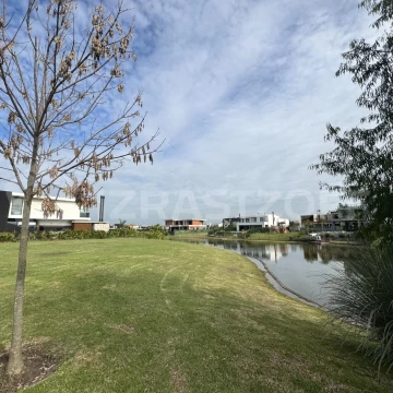 VENTA EXCLUSIVO LOTE AL AGUA UBICACIÓN UNICA - BARRIO VIRAZON NORDELTA