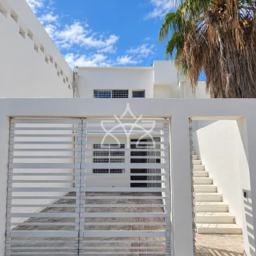 Casa en Venta, Av. Las Torres