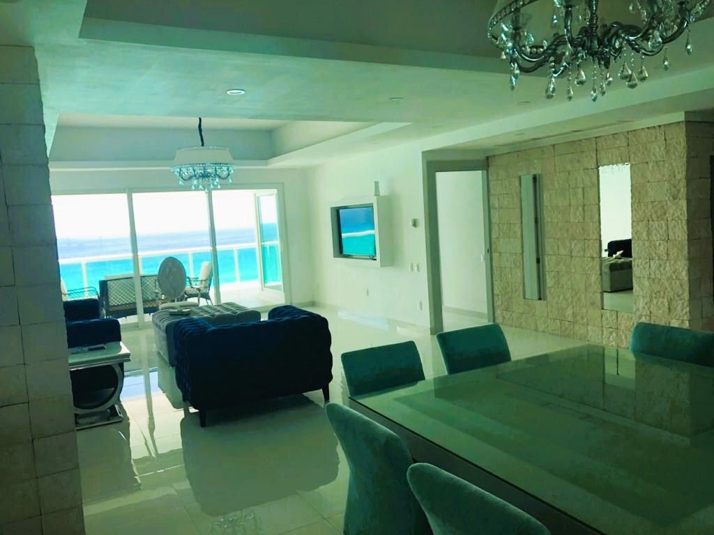ESPACIO DE SALA Y COMEDOR