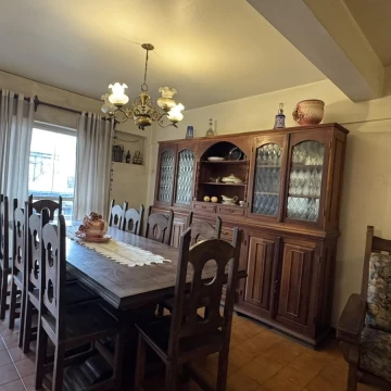 Departamento de 3 dormitorios   Dependencia de Servicio c/balcón frente