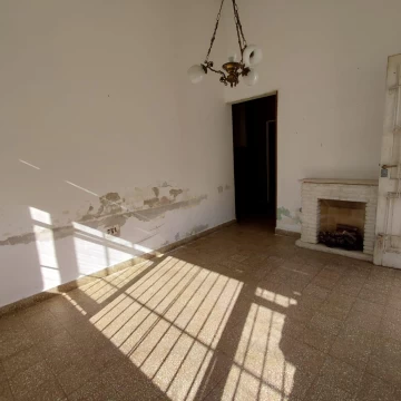 1790172742.jpg