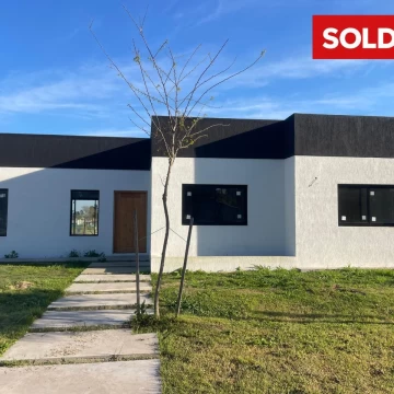 Casa a estrenar en Pilar del Este , Santa Sofia