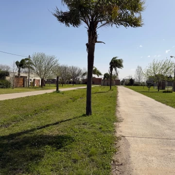 Terreno en venta en Funes Town, barrio abierto 