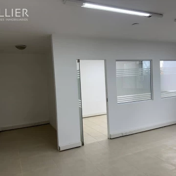 Oficina Venta en Beato Jansen Pilar km 54 1900