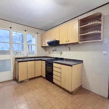 Venta de departamento 4 ambientes con baulera en Recoleta